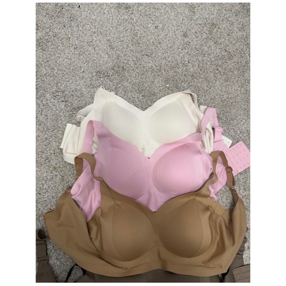 NWT 5-Pack Women's Solid Wireless Push-Up Bras – Size XL - Picture 3 of 5